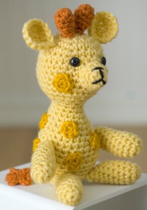 Little Crochet Giraffe in Red Heart Super Saver Economy Solids - WR1729