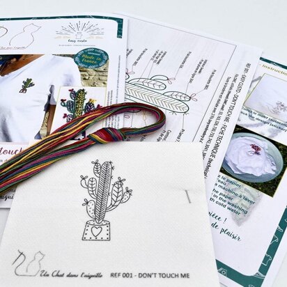 Un Chat Dans L'Aiguille Easy Customize - Don't Touch Me - Size XS Embroidery Kit