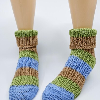 Striped Ribbed Tube Socks