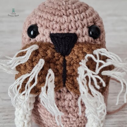 Wally the Walrus - UK Terminology - Amigurumi