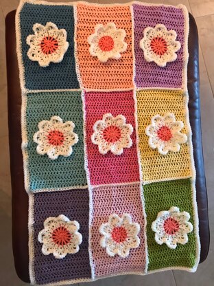 Flowery baby blanket