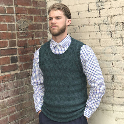 Plymouth Yarn 3332 Man's Chevron Vest PDF