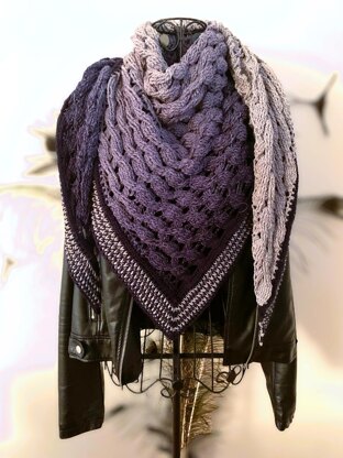 Triangular Scarf "Sinope"