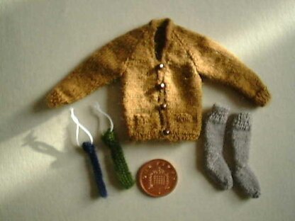 1:12th scale Mans cardigan, socks and tie