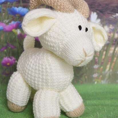 Gary the Goat - knitting pattern