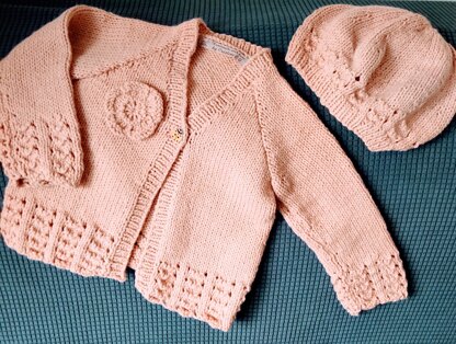 Toddler raglan cardi and beret B