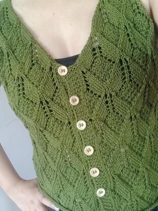 Diamond patterned summer top