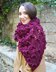 Triangular shawl with bobbles