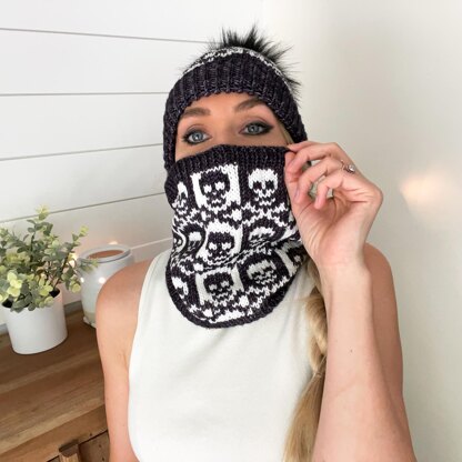 Halloweenie Cowl