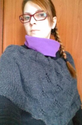 A bit of lace - infinity scarf