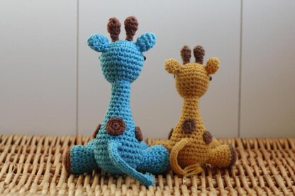 Crochet amigurumi giraffe