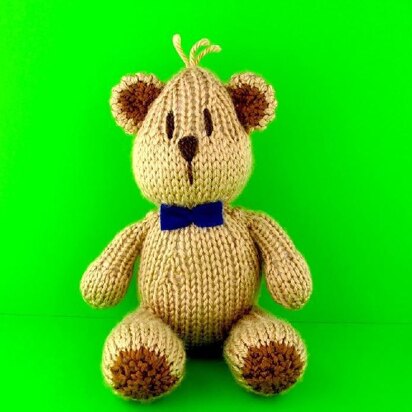 Small Sam Bear - knitting pattern