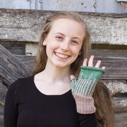 On the Farm Fingerless Mitts