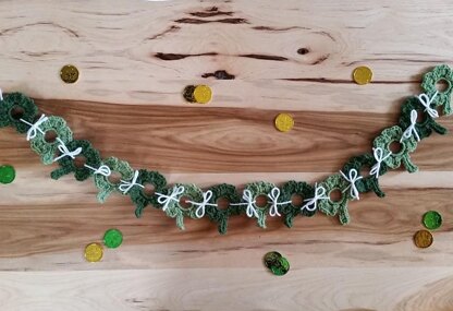 Shamrock Garland