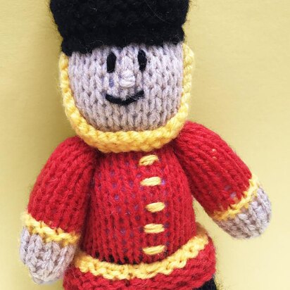 Royal Jubilee Guard Soldier Finger Puppet - knitting pattern