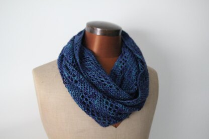 Positivity Spiral Cowl