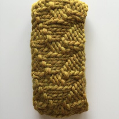 Mathilde Ear Warmer - knitting pattern