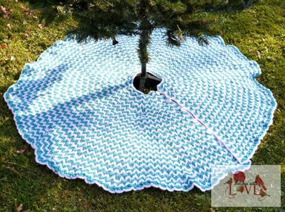 Chevron Illusion Tree Skirt