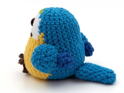 Amigurumi Blue and Gold Macaw