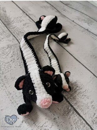 Bookmark skunk