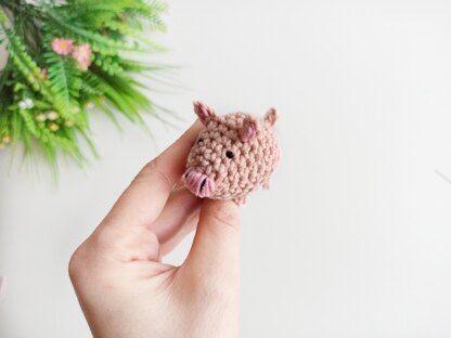 Tiny pig crochet pattern