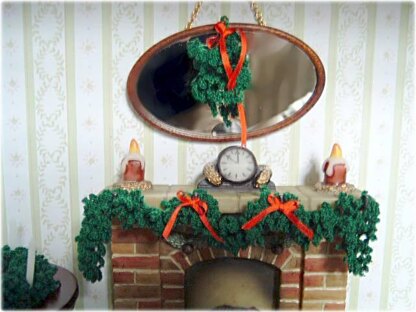 1:12th scale Christmas Wreath set