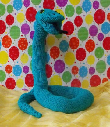 NURSERY SIDNEY SNAKE  TOY KNITTING PATTERN - MADMONKEYKNITS