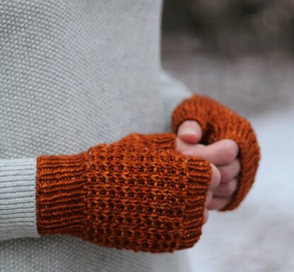 Candleflame Mitts