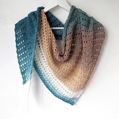 Easy Cake Yarn Shawl