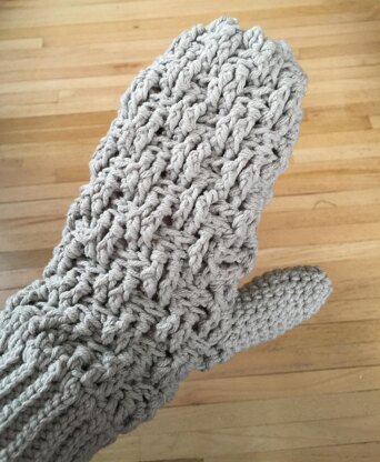 Texture Weave Mittens or Fingerless Gloves