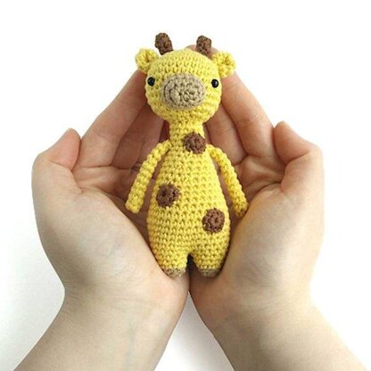 Mini Giraffe Crochet Amigurumi Pattern