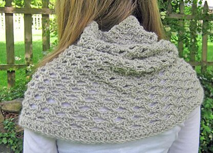 Twisty Cowl