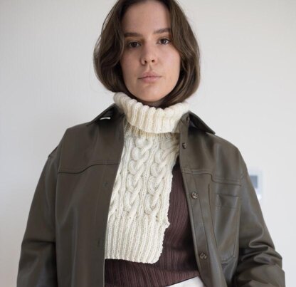 The Izzy Lou Cabled Bib Scarf