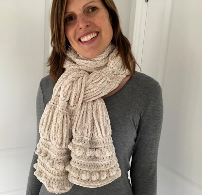 Womens Crochet Scarf Pattern: Velvety Clouds Scarf