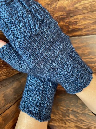 Meira Fingerless Mitts