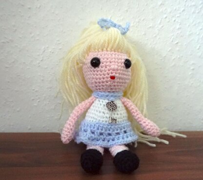 Crochet Pattern for the little Alice!