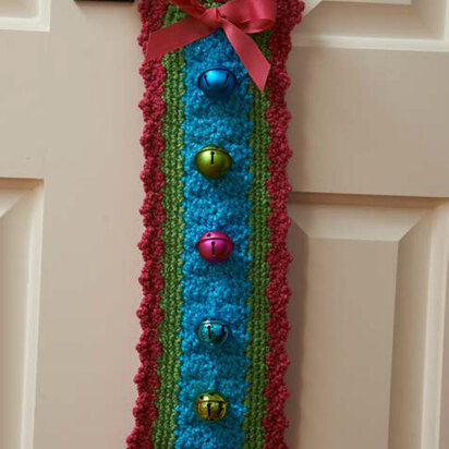 Jingle Bells Door Hanger in Red Heart Celebration - LW3687 - Downloadable PDF