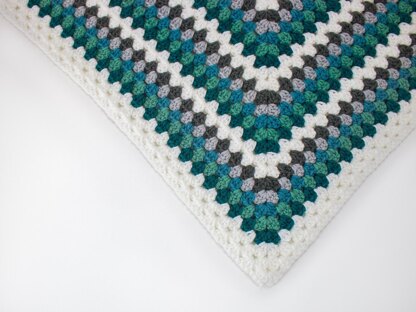 Stormy’s Infinity Granny Square Crochet Blanket