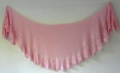 K868-Pineapple Crescent Shawlette
