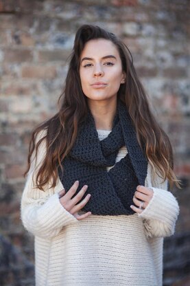 Freya Crocheted Cowl