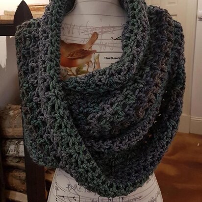 Mobius Infinity Shawl/Snood