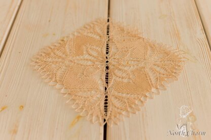 Knitted lace table topper "Cherry"