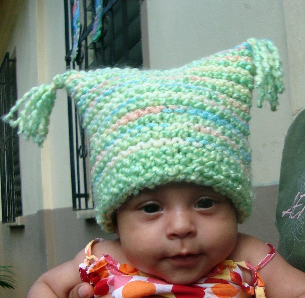 Simple garter stitch baby 2024 hat