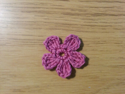 100 Lace Flowers to Crochet