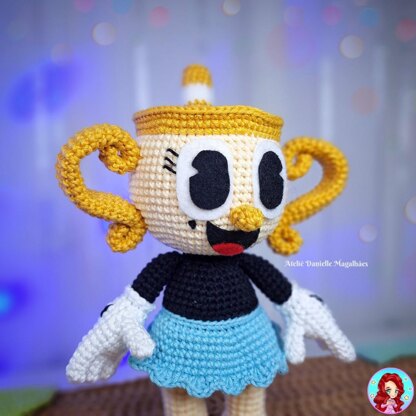 Ms. Chalice amigurumi pattern (big version)