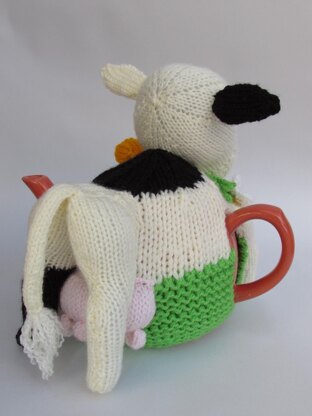 Friesian Cow Tea Cosy Knitting Pattern