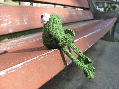 Amigurumi Sitting Frog Meme