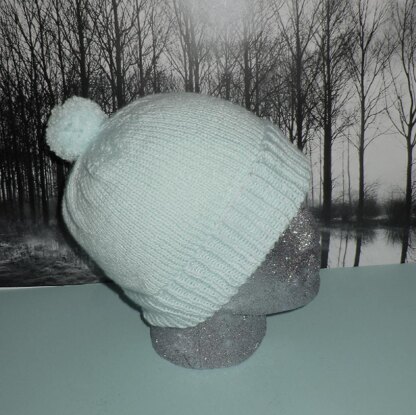 Simple Bobble Beanie Hat