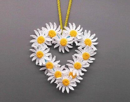 Crochet pattern daisies heart - easy from scraps of yarn