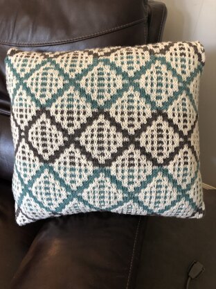 Knit Diamond Mosaic Cushion Cover in Bernat Blanket - Downloadable PDF